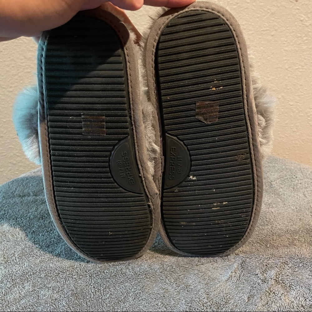 Express Slippers - Picture 3 of 3